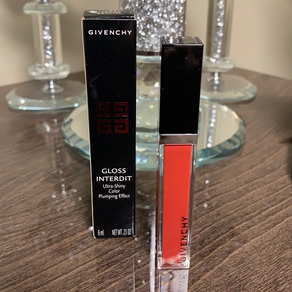 Givenchy Gloss Interdit Ultra Shiny Color Plumping - Picture 6 of 12